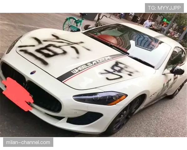 杨千霖今天又发豪车照了?这生活咋跟我们差十条街啊! 杨千霖今天又发豪车照了?这生活咋跟我们差十条街啊!